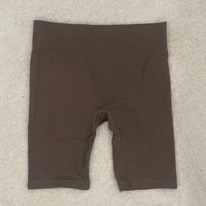 BRAND NEW - H&M - High-rise Ribbed Biker Shorts - Brown (size XS)